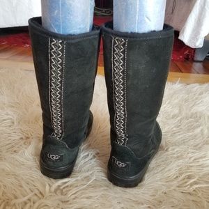 Ultra tall black Uggs size 6  With embroidery